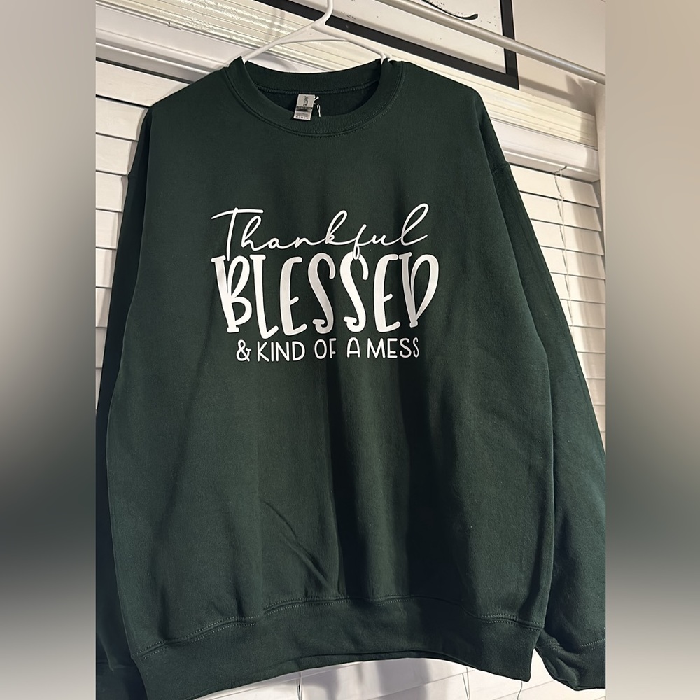 Gildan Army Green Personalized Vinyl Sweatshirt (Size Medium)